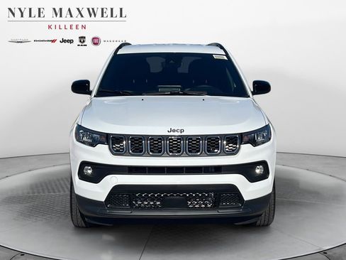 New 2026 Jeep Compass Latitude image 18