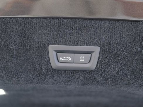 Used 2023 Rolls-Royce Phantom Sedan image 79