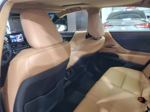 Used 2022 Lexus ES 350 w/ Premium Package image 12
