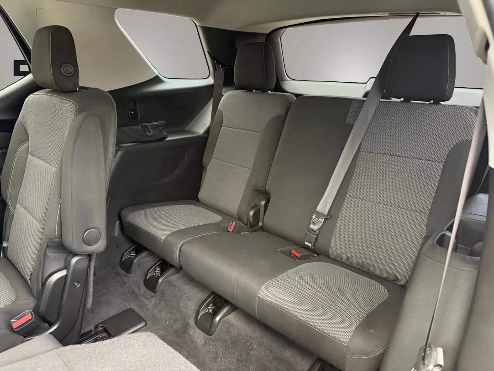 Used 2018 Chevrolet Traverse LT FWD image 29