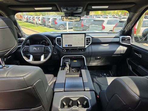 Used 2023 Toyota Tundra Platinum AWD/4WD image 9