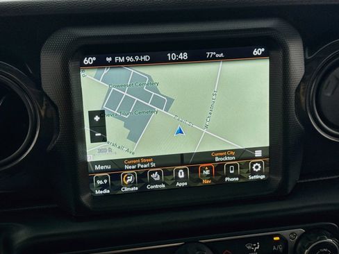 Used 2022 Jeep Wrangler Unlimited Sport AWD/4WD image 2
