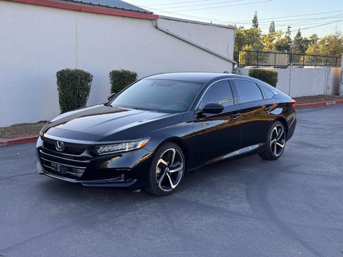 Used 2022 Honda Accord Sport image 2