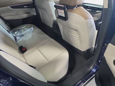 New 2026 Nissan Murano Platinum AWD/4WD image 11