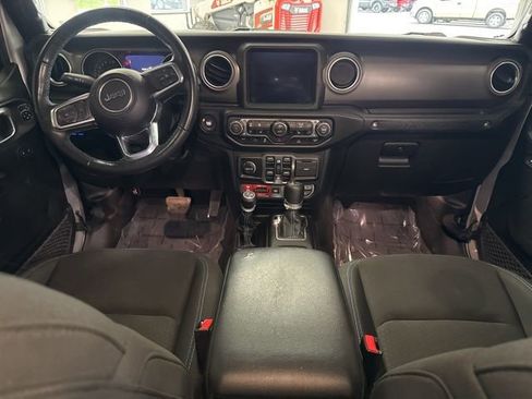 Used 2023 Jeep Wrangler Unlimited Rubicon 4xe w/ Cold Weather Group AWD/4WD image 28