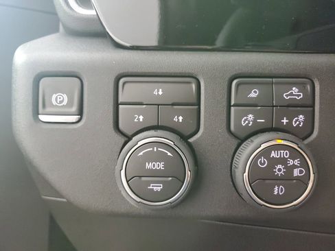 New 2026 Chevrolet Silverado 2500 LT image 25