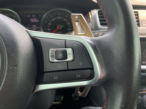 Used 2015 Volkswagen GTI SE FWD image 20