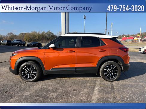 Used 2023 Chevrolet TrailBlazer ACTIV w/ Sun and Liftgate Package image 2