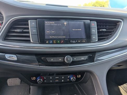 Used 2024 Buick Enclave Premium image 14