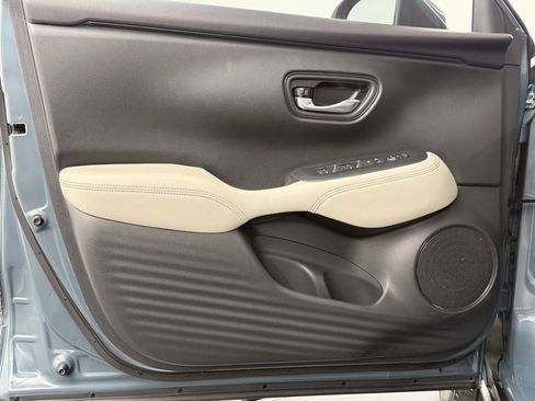 Used 2023 Honda HR-V LX image 13