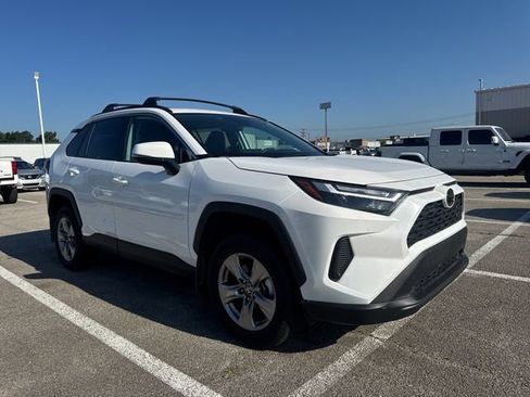 Used 2025 Toyota RAV4 XLE w/ Convenience Package FWD image 3
