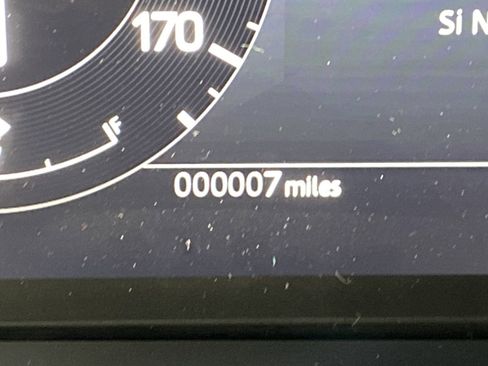 Used 2025 Land Rover Discovery Sport S image 16