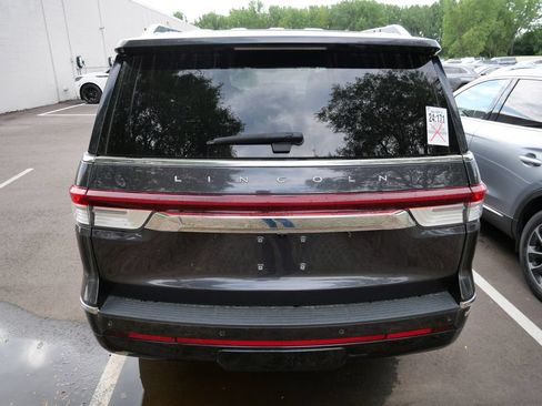 Used 2024 Lincoln Navigator Reserve AWD/4WD image 6