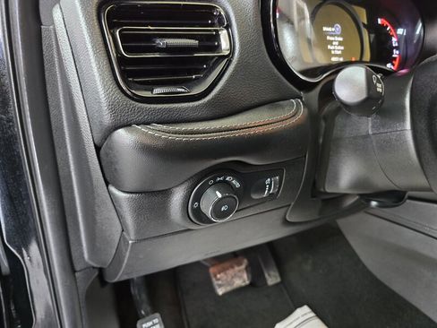 Used 2022 Dodge Durango GT image 27