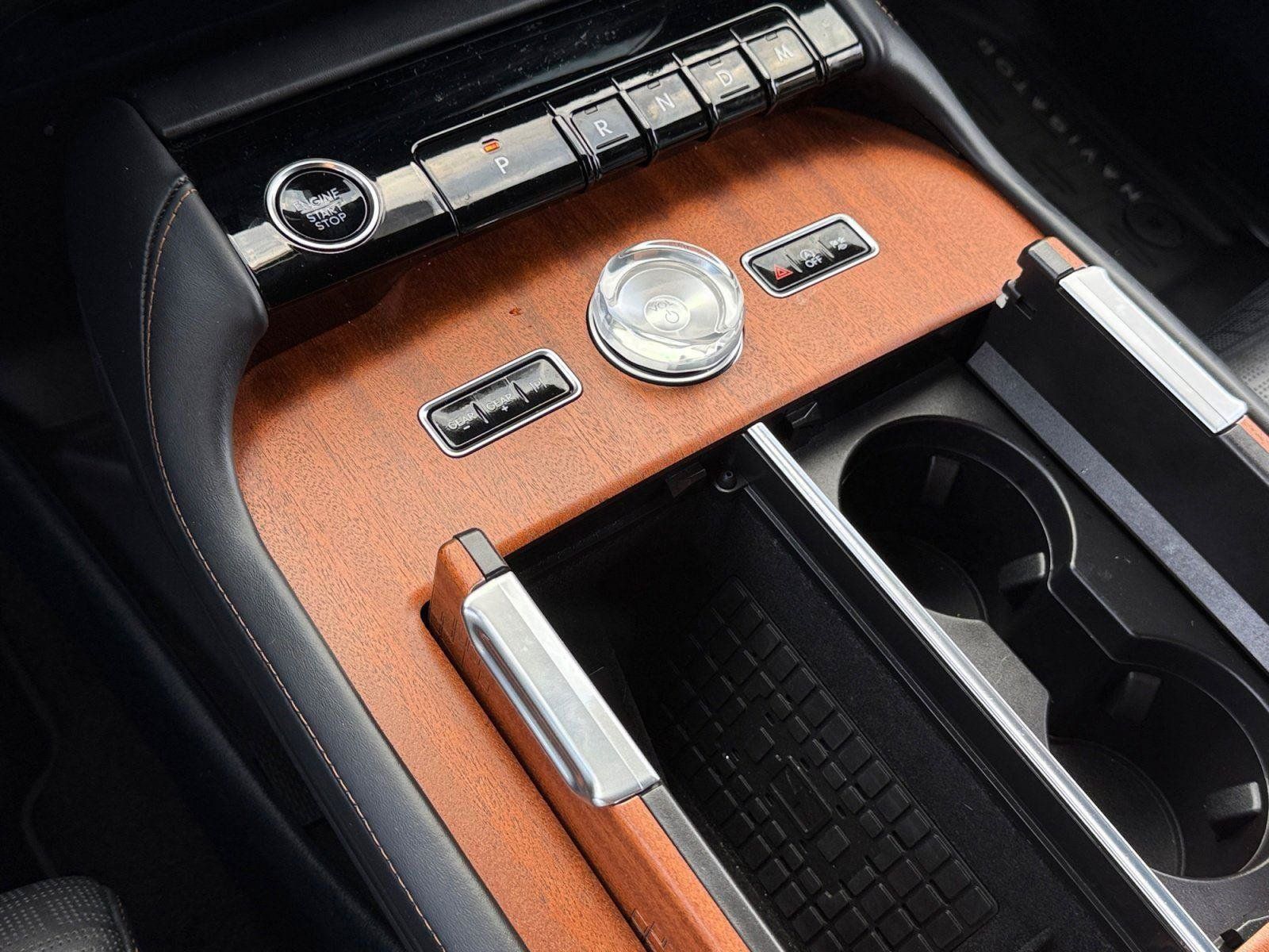 Used 2025 Lincoln Navigator L Black Label AWD/4WD image 30