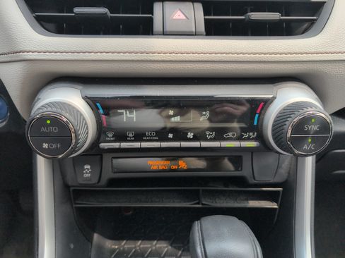 Used 2020 Toyota RAV4 XLE w/ Convenience Package AWD/4WD image 20