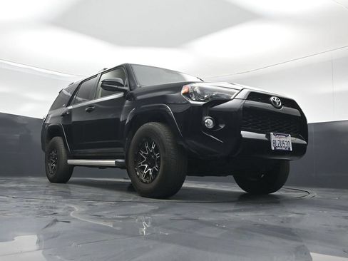 Used 2019 Toyota 4Runner SR5 RWD image 44