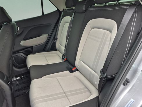 Used 2025 Hyundai Venue SEL FWD image 36