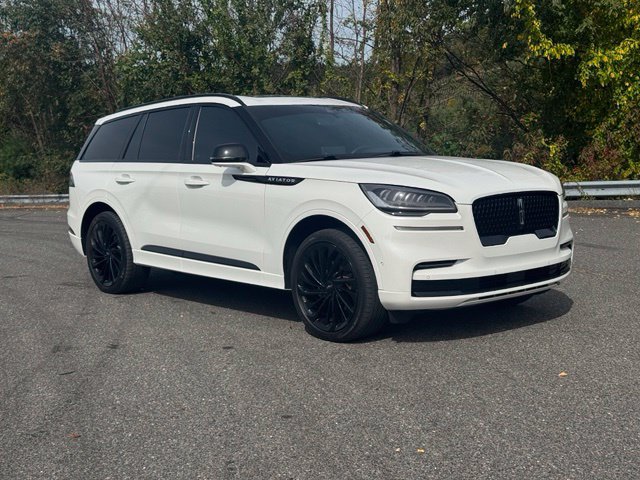 Used 2023 Lincoln Aviator Reserve w/ Equipment Group 201A AWD/4WD image 9