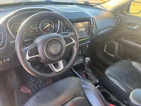 Used 2019 Jeep Compass Limited image 10