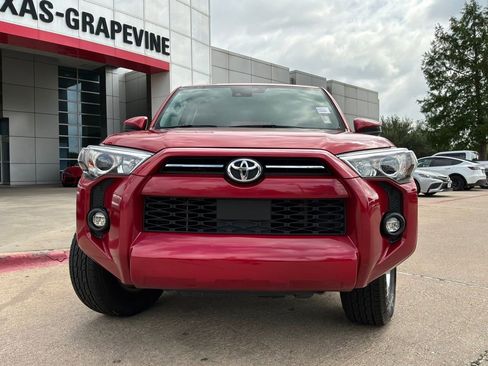 Used 2022 Toyota 4Runner SR5 RWD image 3
