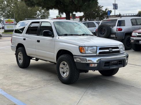 Used 2000 Toyota 4Runner 2WD image 5
