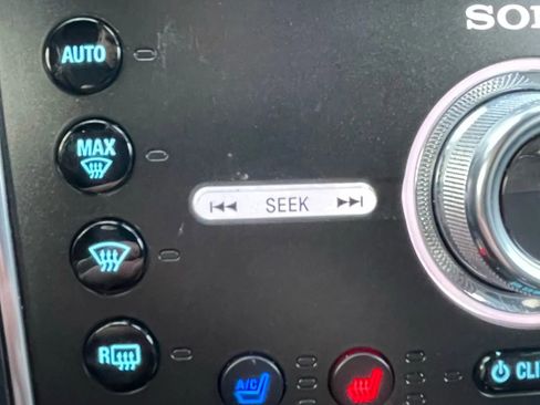 Used 2018 Ford Explorer Platinum AWD/4WD image 23