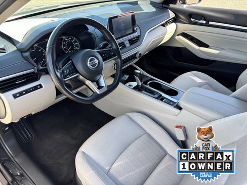 Certified 2022 Nissan Altima 2.5 SV w/ SV Premium Package FWD image 20