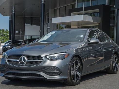 Used 2023 Mercedes-Benz C 300 4MATIC Sedan image 3
