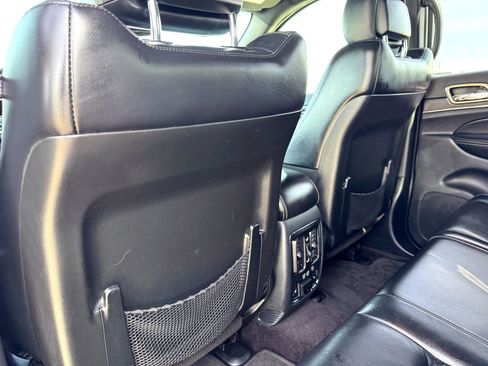 Used 2017 Jeep Grand Cherokee Limited image 18