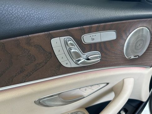 Used 2022 Mercedes-Benz E 350 4MATIC Sedan image 42