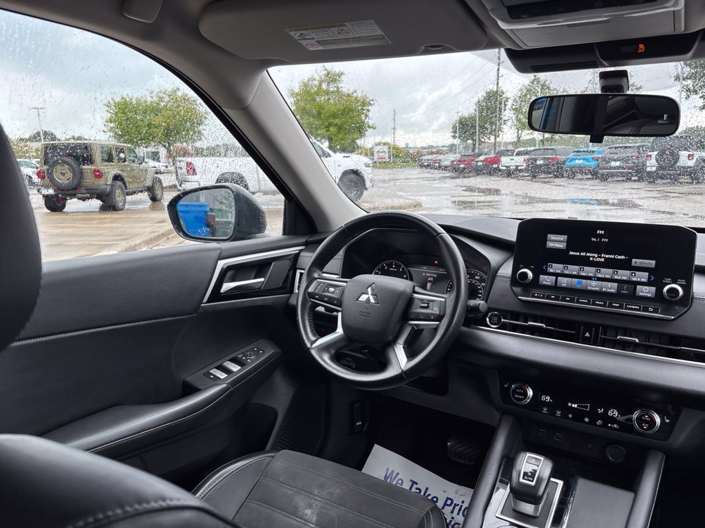 Used 2024 Mitsubishi Outlander SE FWD image 22