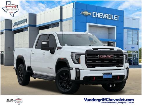 Used 2024 GMC Sierra 2500 AT4 image 1