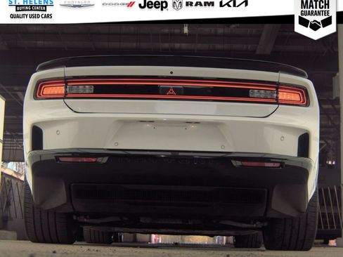 Used 2024 Dodge Charger Daytona Scat Pack w/ Plus Group AWD/4WD image 9