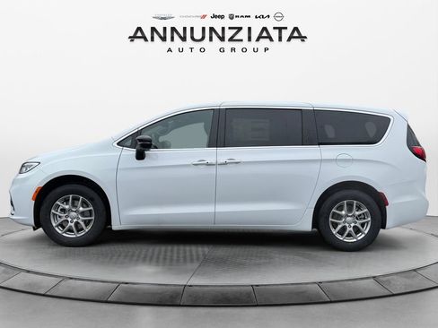 New 2026 Chrysler Pacifica Select FWD image 2