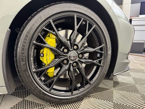 Used 2023 Chevrolet Corvette Stingray Premium Conv w/ Z51 Performance Package image 12