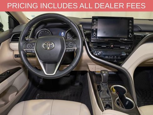 Certified 2021 Toyota Camry XLE FWD image 5