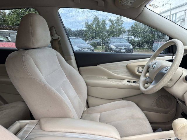 Used 2015 Nissan Murano S FWD image 10