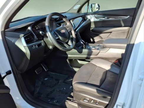 Used 2024 Cadillac XT6 Sport AWD/4WD image 11