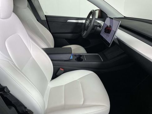 Used 2023 Tesla Model Y Long Range AWD/4WD image 7