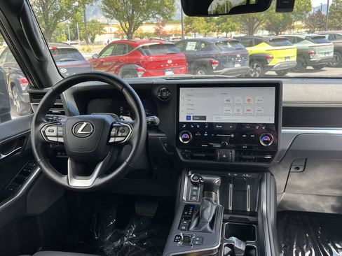 Used 2024 Lexus GX 550 AWD/4WD image 24