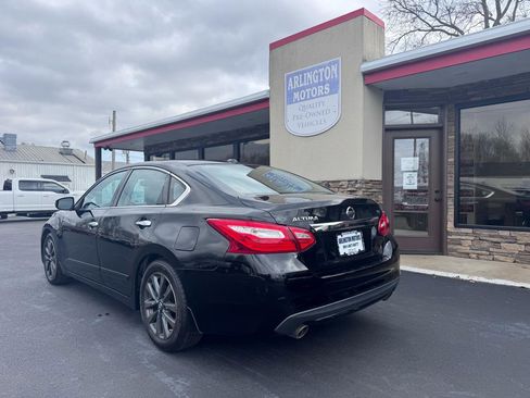 Used 2016 Nissan Altima 2.5 SL w/ 2.5 Technology w/LED Package image 3