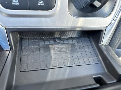 Used 2022 Ford Explorer Limited w/ Equipment Group 301A image 43