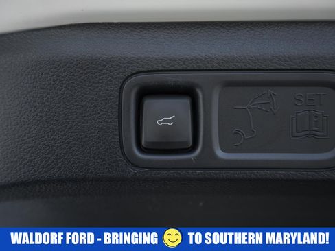 Used 2024 Ford Expedition Max Platinum image 13