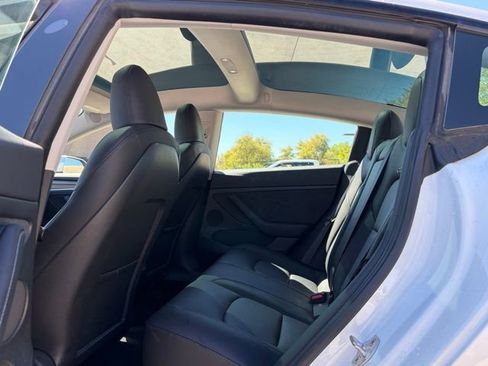 Used 2023 Tesla Model 3 Standard Range image 9