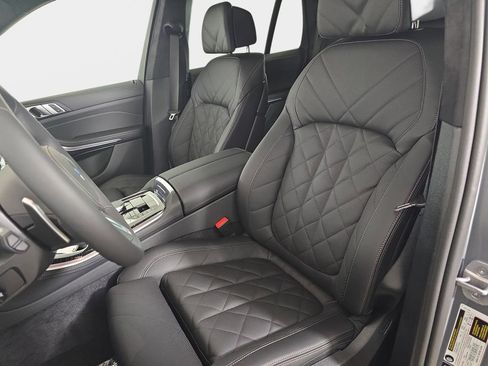 New 2026 BMW X5 xDrive40i w/ M Sport Package AWD/4WD image 15