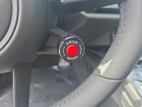 Used 2025 Porsche 911 Carrera 4 GTS image 34