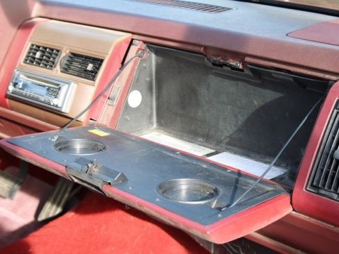 Used 1990 Chevrolet Silverado 1500 2WD Regular Cab image 26