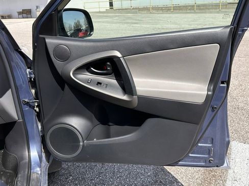 Used 2011 Toyota RAV4 Limited image 22