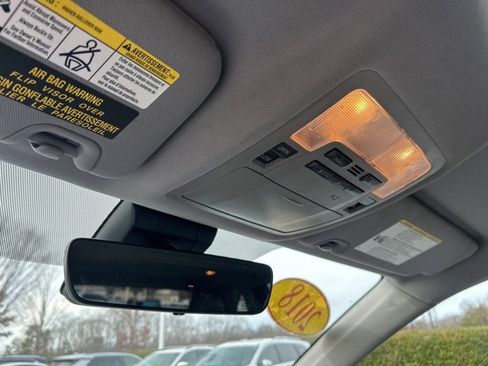 Used 2018 Toyota Highlander Limited image 26